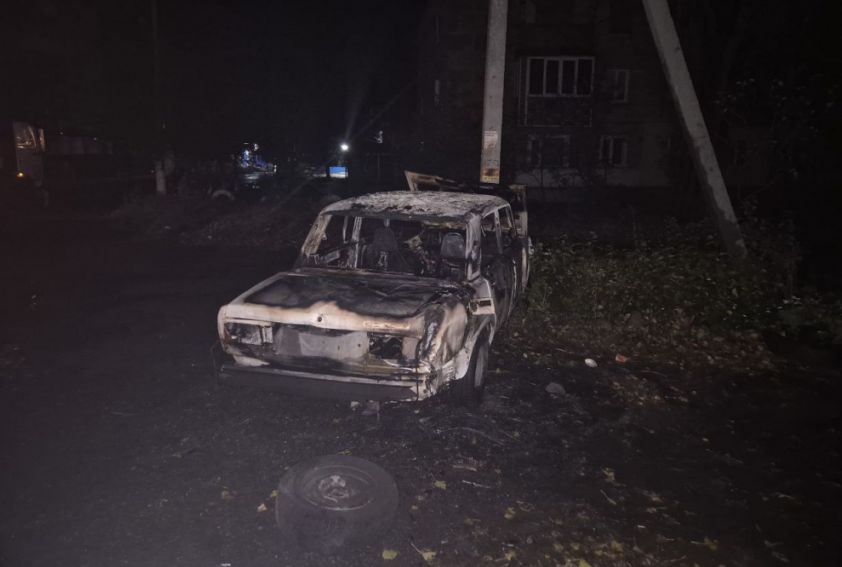 В Торезовском районе задержан мужчина, угрожавший убийством и поджигавший автомобиль