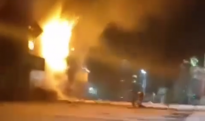 В Донецке под удар попал склад с гуманитарной помощью: есть пострадавшие