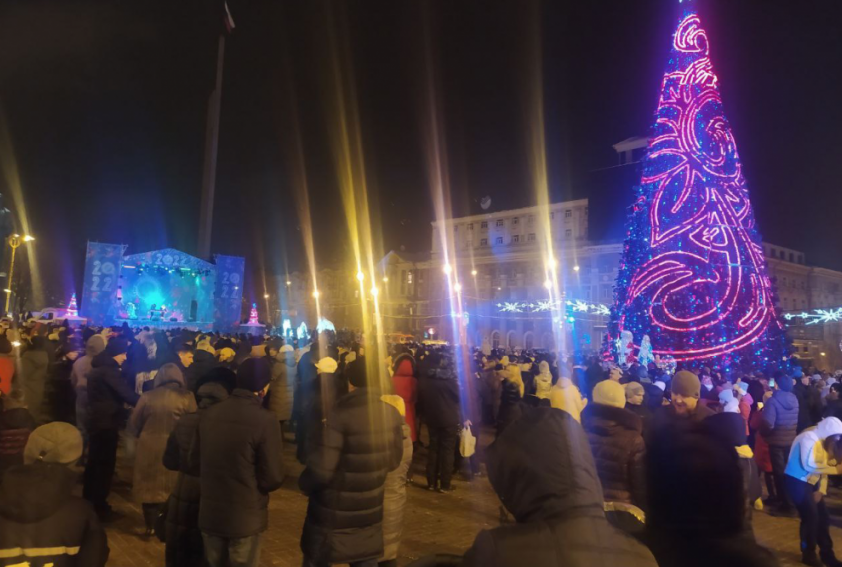В Донецке отменят центральную новогоднюю ёлку до победы