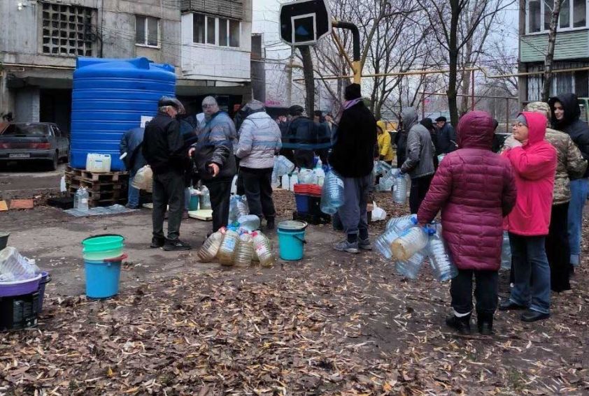 В Макеевке жители массово теряют сознание из-за нехватки воды