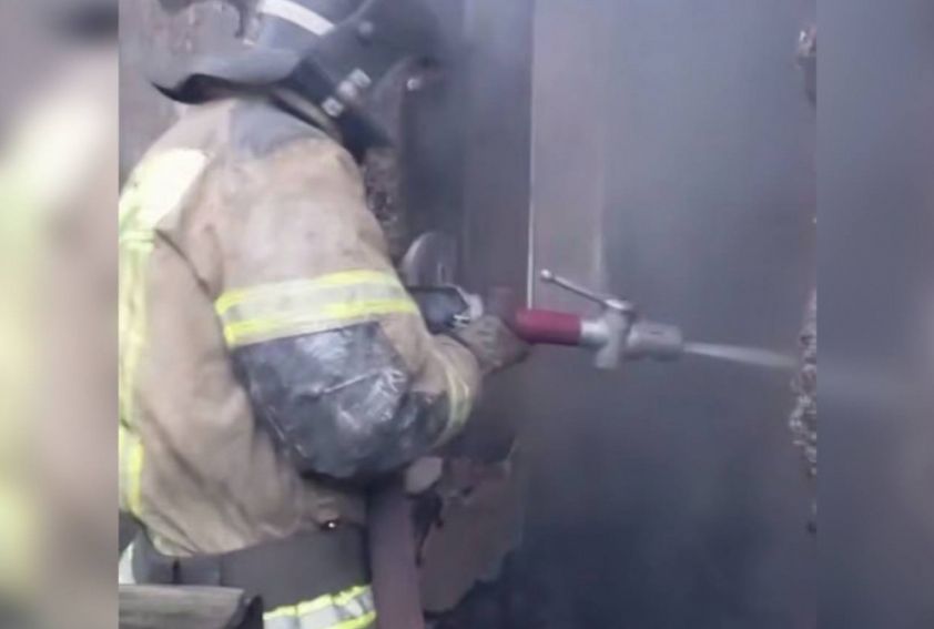 Трагический пожар в Донецке: Два человека погибли в частном доме