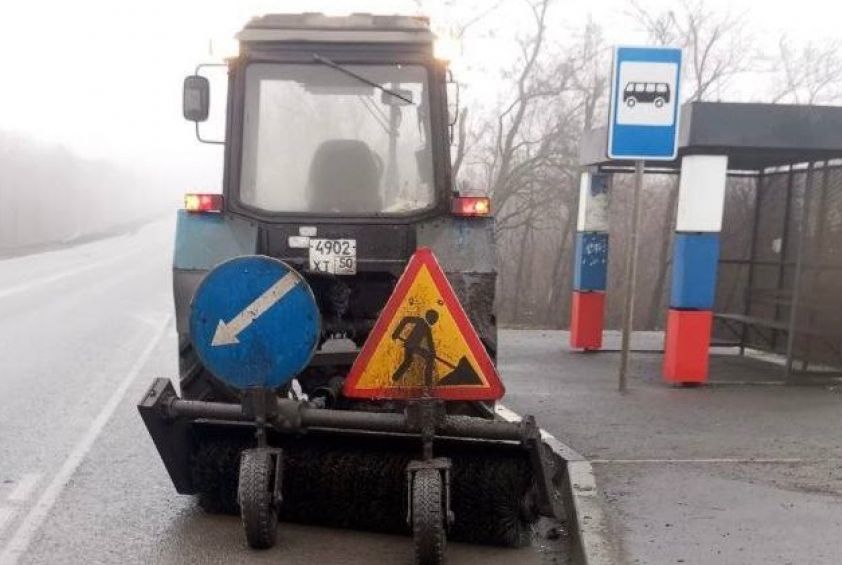 Обновление дорожной инфраструктуры в ДНР: новые знаки и очистка