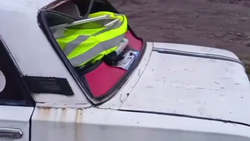 Уникальное ограбление: Грабители разобрали на запчасти ВАЗ-2101 прямо во дворе