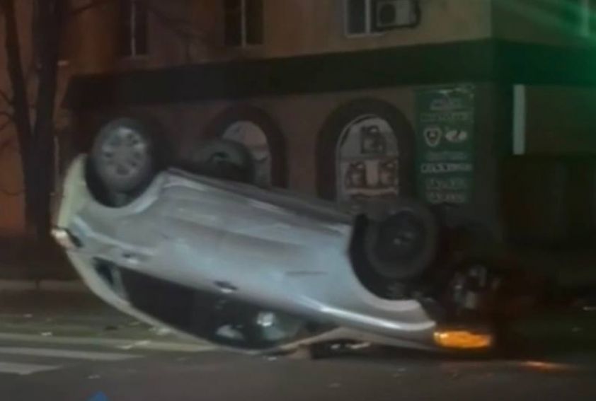 ДТП с Переворотом: Подростки Нарушили Порядок в Донецке