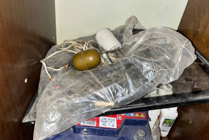 В Торези задержали жителя с гранатой, найденной как сувенир