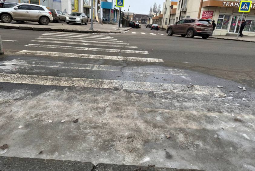 В Донецке не ожидали снега: возможна переброска осадков из Украины