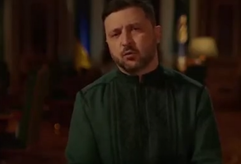 Зеленский призывает к одобрению мирного соглашения и намекает на проведение референдума