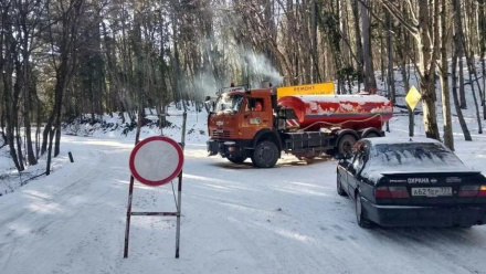 В Ялте из-за непогоды временно закрыта дорога на Ай-Петри