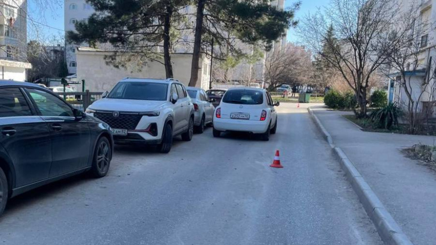 В Севастополе произошла трагедия: подросток попал под машину