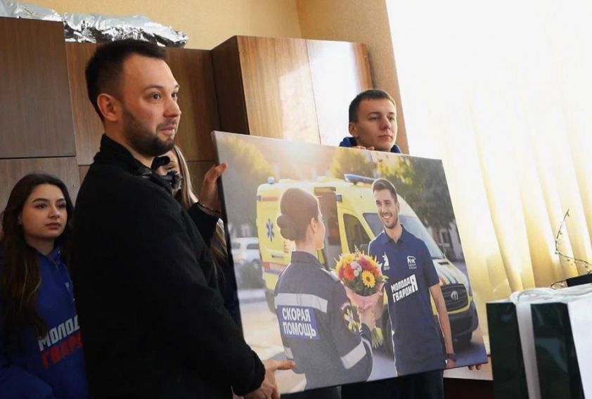 В День фельдшера в Ясиноватой и Горловке поздравили медиков