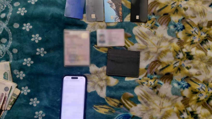 Мошенники обманули пенсионера в Черноморском районе, украв крупную сумму